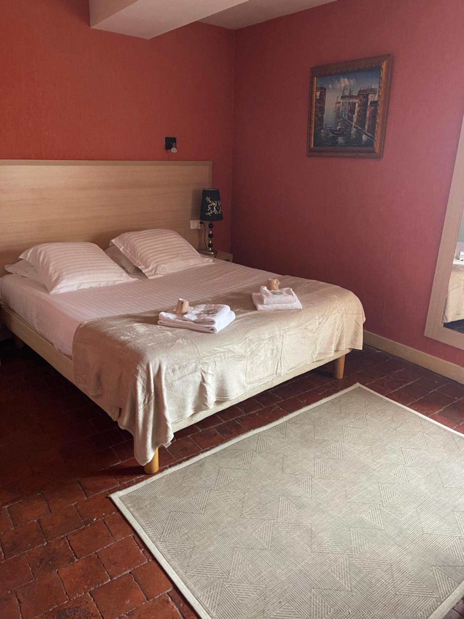 Hotel Du Commerce Semur-en-Auxois Zewnętrze zdjęcie
