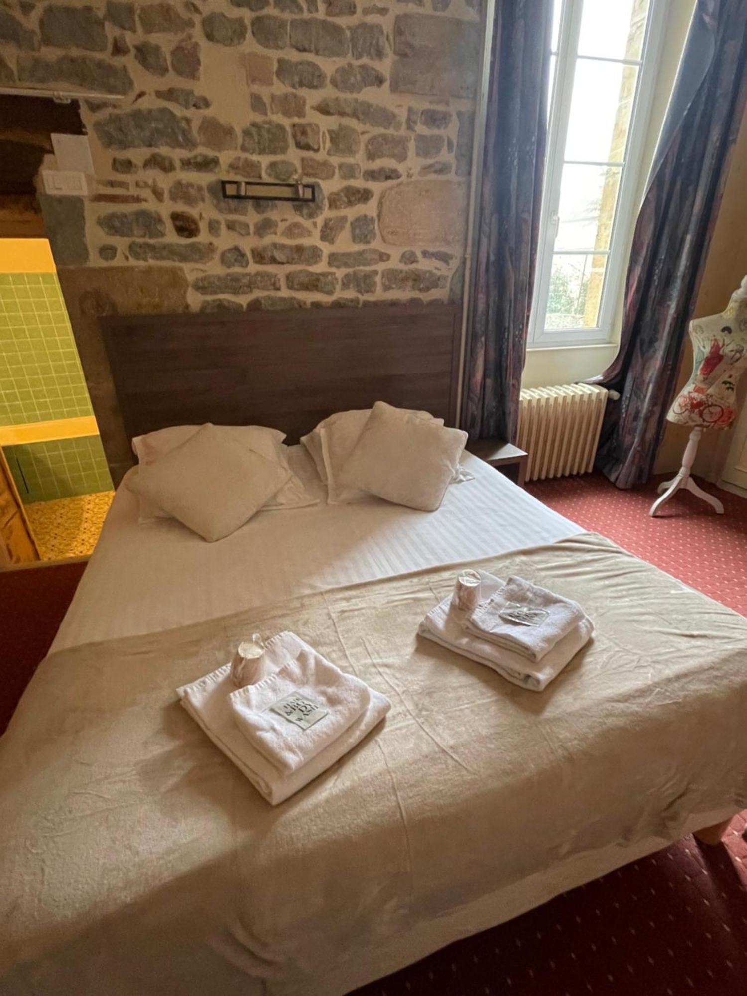 Hotel Du Commerce Semur-en-Auxois Zewnętrze zdjęcie
