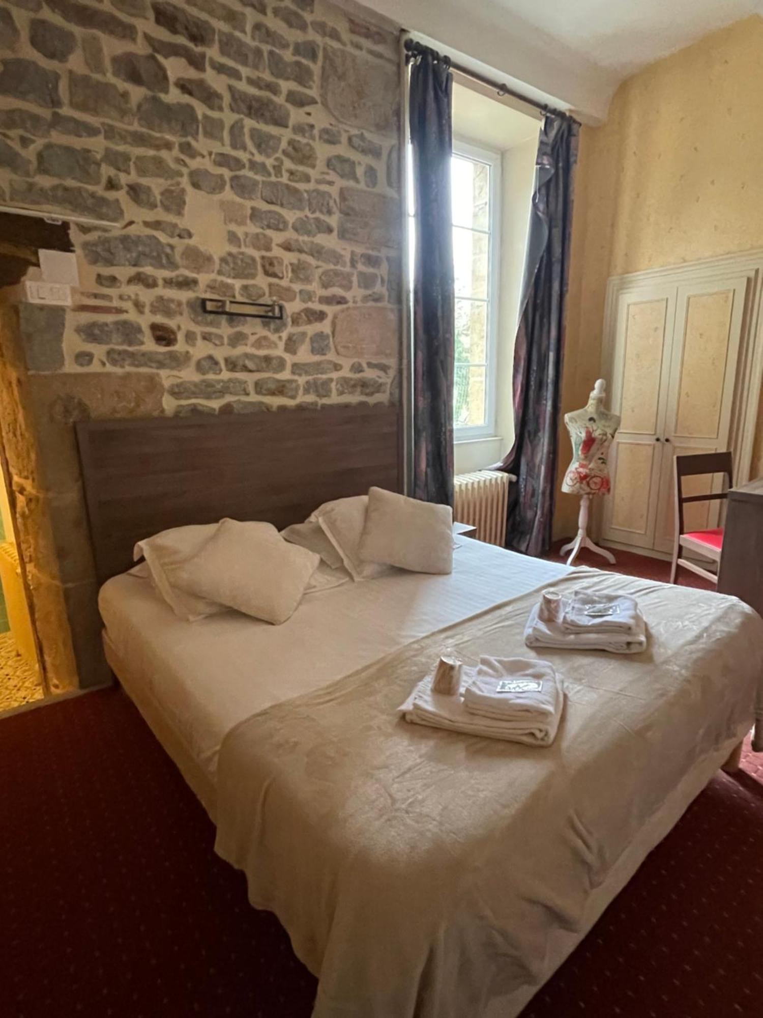 Hotel Du Commerce Semur-en-Auxois Zewnętrze zdjęcie
